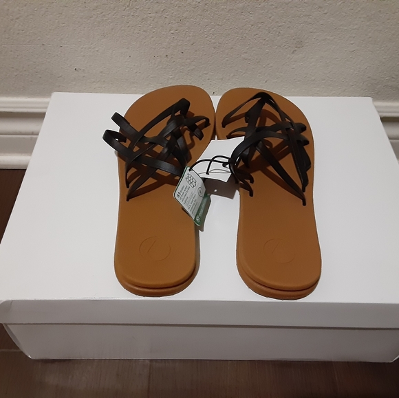 Volcom sandals - Picture 3 of 3